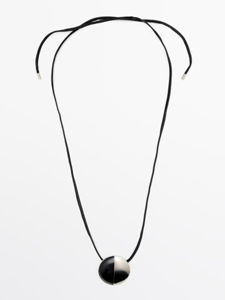 Massimo Dutti Ожерелье из овечьей кожи с металлической деталью, черный