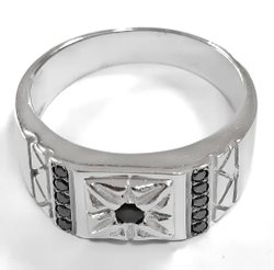 Ювелирное мужское кольцо из серебра 925 пробы,размер 23,вставка фианиты