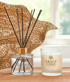 Цветок нектарина и грейпфрут свеча ароматическая, Grace Cole