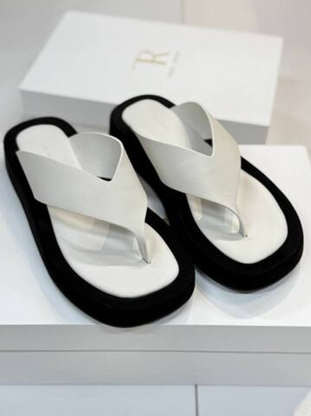 Шлепанцы The Row