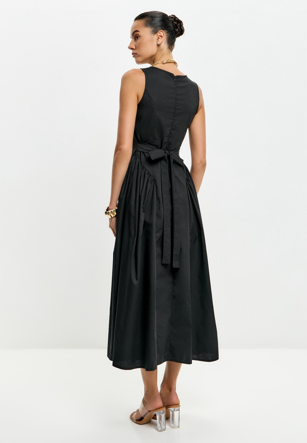 Платье меццо без рукавов