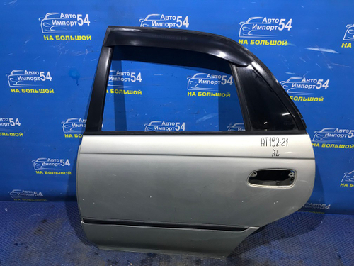 Дверь задняя левая TOYOTA CARINA 1994
