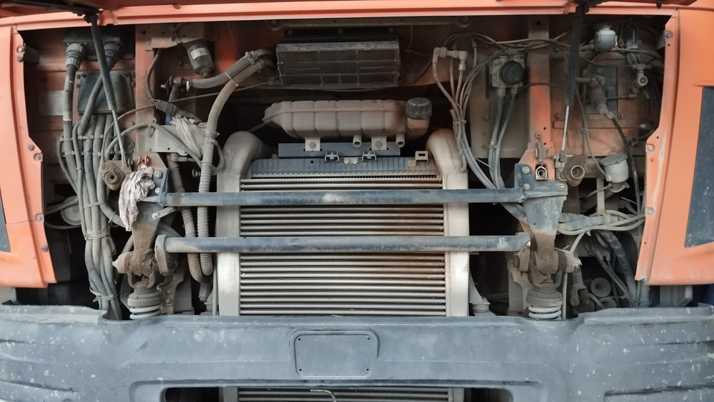 МАЗ 6516 8x4 Самосвал 6516C9-521-005 (Дизельный, 11,1 л, 420 л.с., МТ)