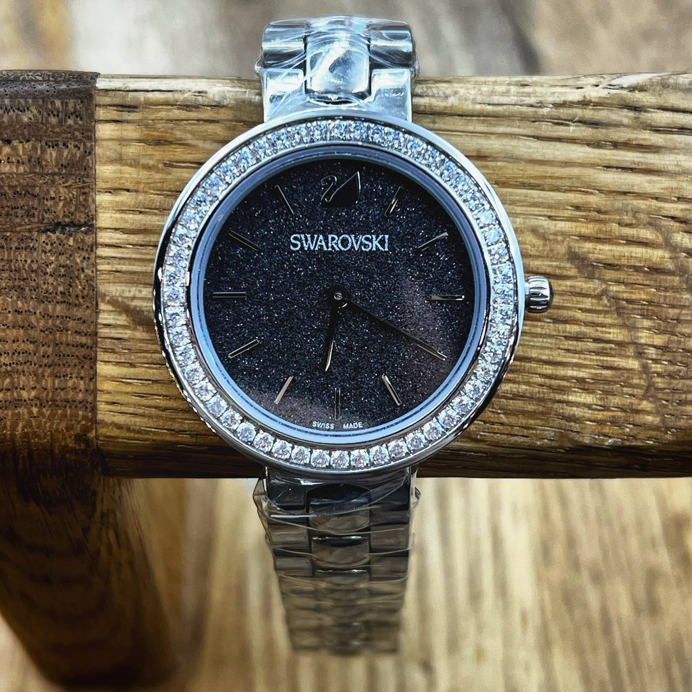 Часы Swarovski