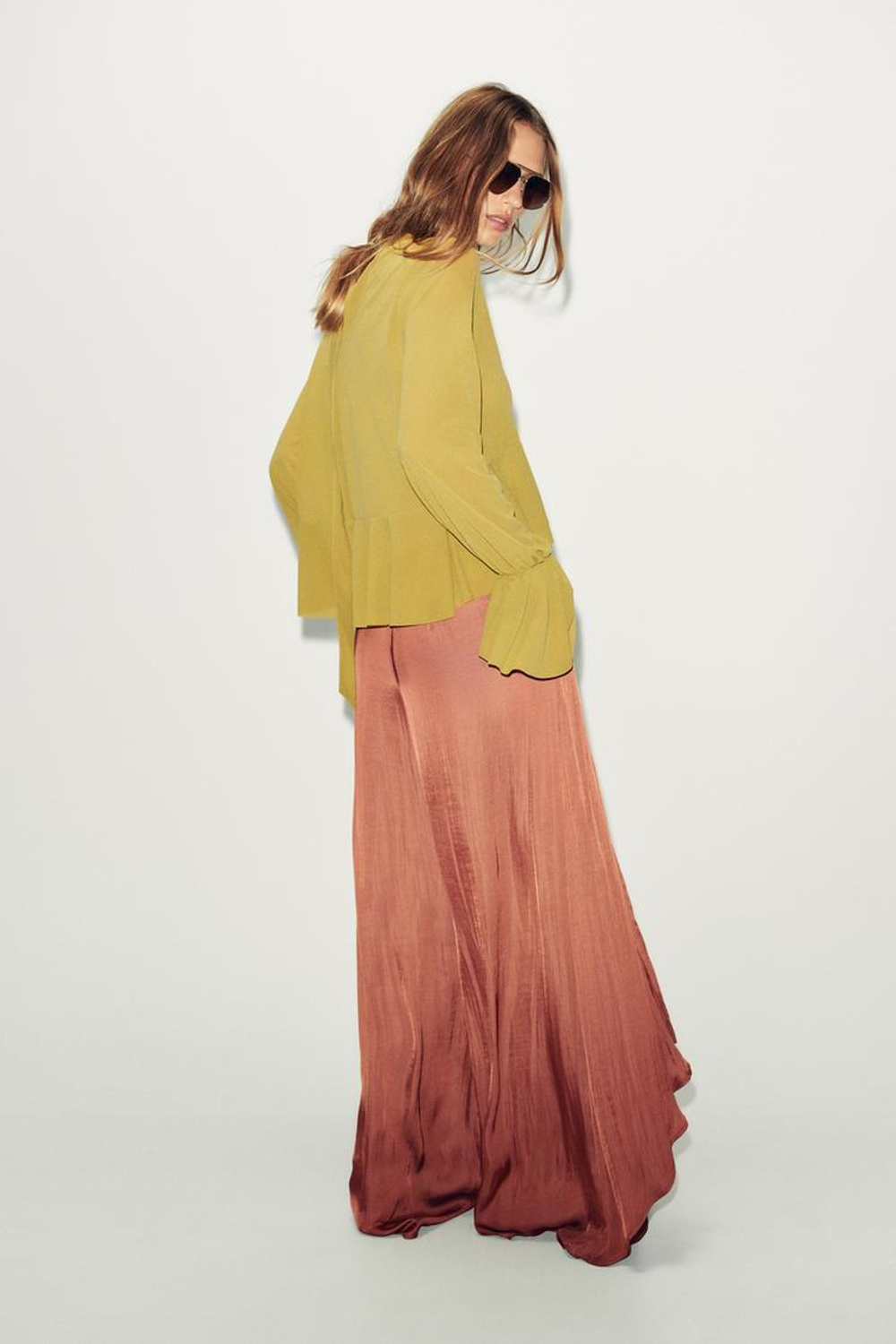 ZARA ЛЕГКИЙ ТОП, ОЛИВКОВЫЙ