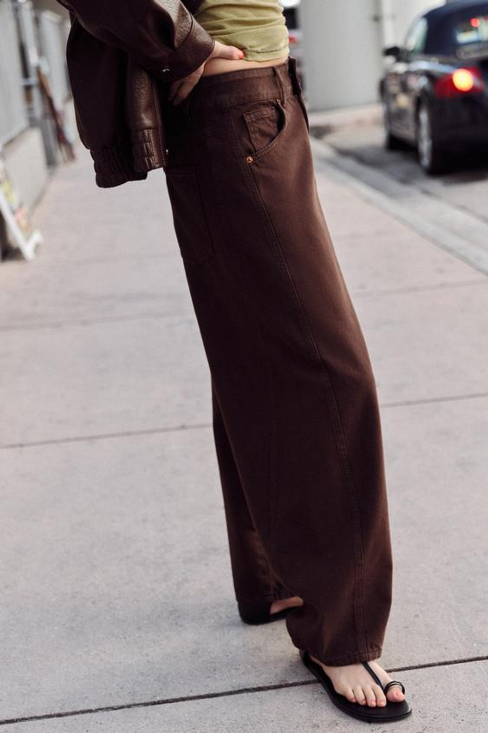 ZARA ДЖИНСЫ Z1975 BARREL СО СРЕДНЕЙ ПОСАДКОЙ И ДЛИНОЙ ДО ЩИКОЛОТКИ, КОРИЧНЕВЫЙ