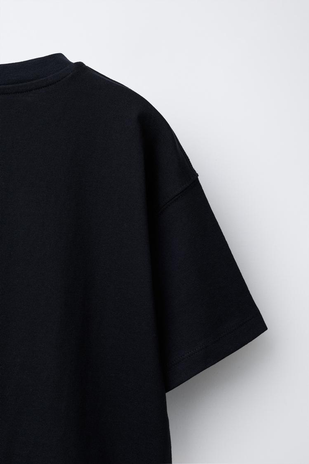 ZARA ФУТБОЛКА С ПРИНТОМ, ЧЕРНЫЙ