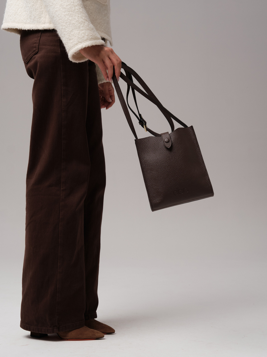 Женская кожаная сумка кросс-боди DBR 30919 коричневый торф