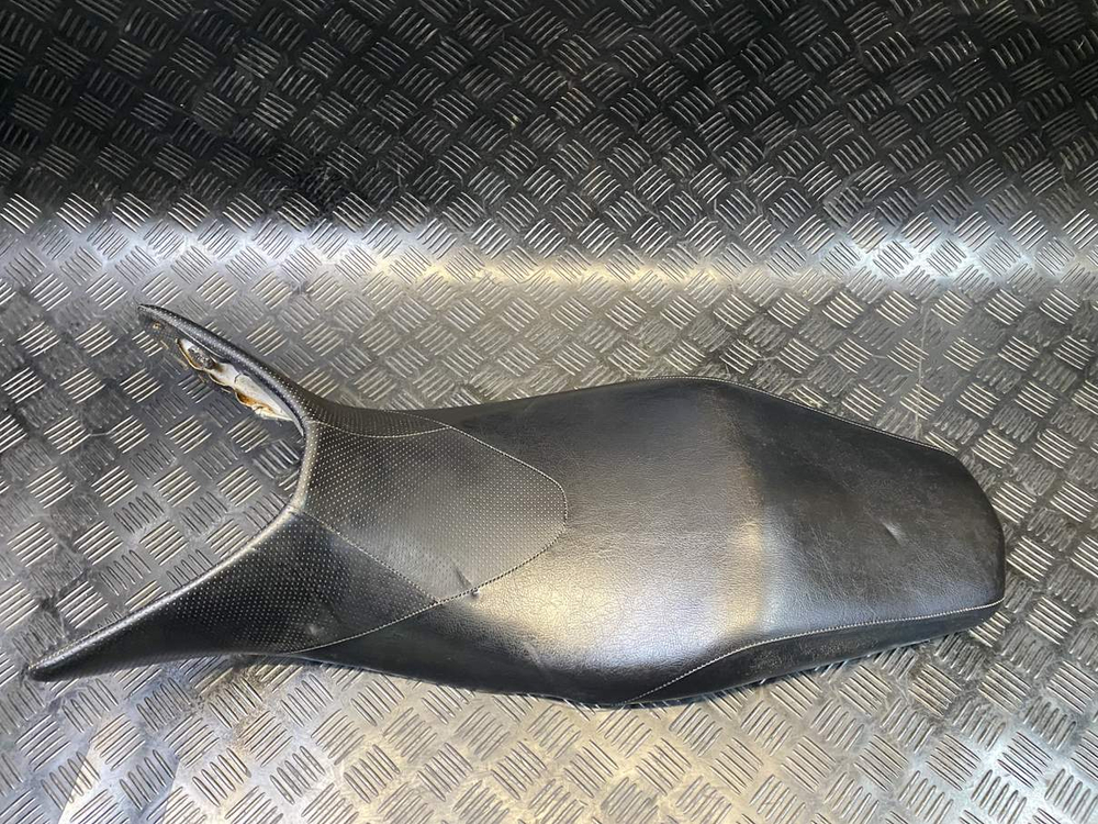 Сиденье Suzuki GSR400 (GK7DA)