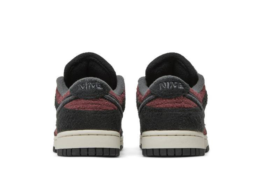 Кроссовки Nike Dunk Low Se Cc (Женская размерная сетка)