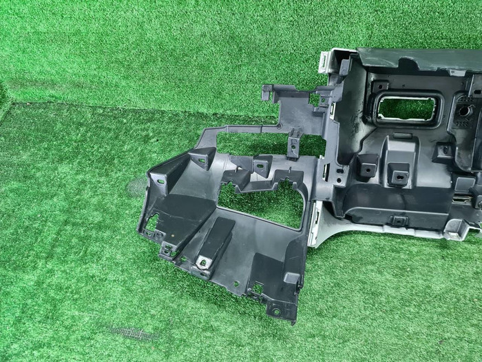 Бампер задний Land-Rover Defender 2 L663 (2019-н.в.)