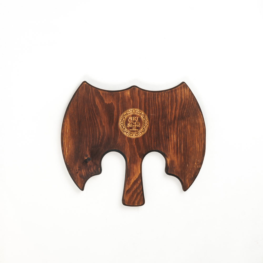 Менажница из древесины кедра для подачи блюд и закусок с гравировкой "От военной науки крепнут разум и руки".