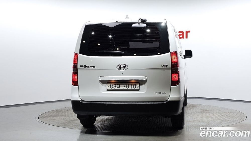 Hyundai The New Grand Starex Van 3-х местный (08.2019)