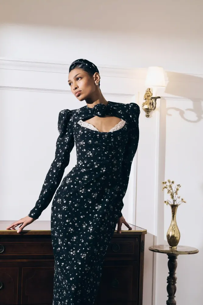 Macel midi, платье миди из темно-зеленого крепдешина с цветочным принтом, с розой