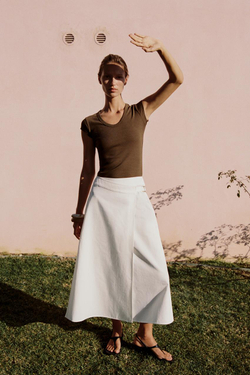 ZARA ФУТБОЛКА С ШИРОКИМ ВЫРЕЗОМ, КОРИЧНЕВЫЙ