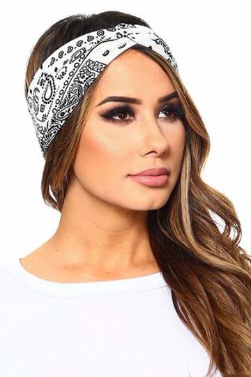 Бандана белая пейсли огурцы