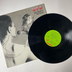 Винтажная виниловая пластинка LP UFO No Heavy Petting (USA 1976) Belladonna