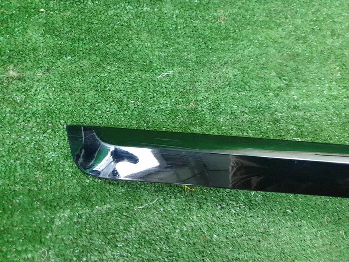 Накладка заднего бампера левая Bentley Bentayga (2015-2020)