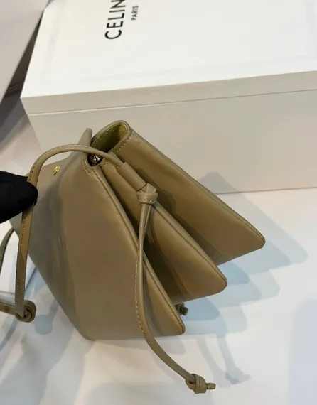 Сумка CELINE TRIO FLAP IN SMOOTH LAMBSKIN