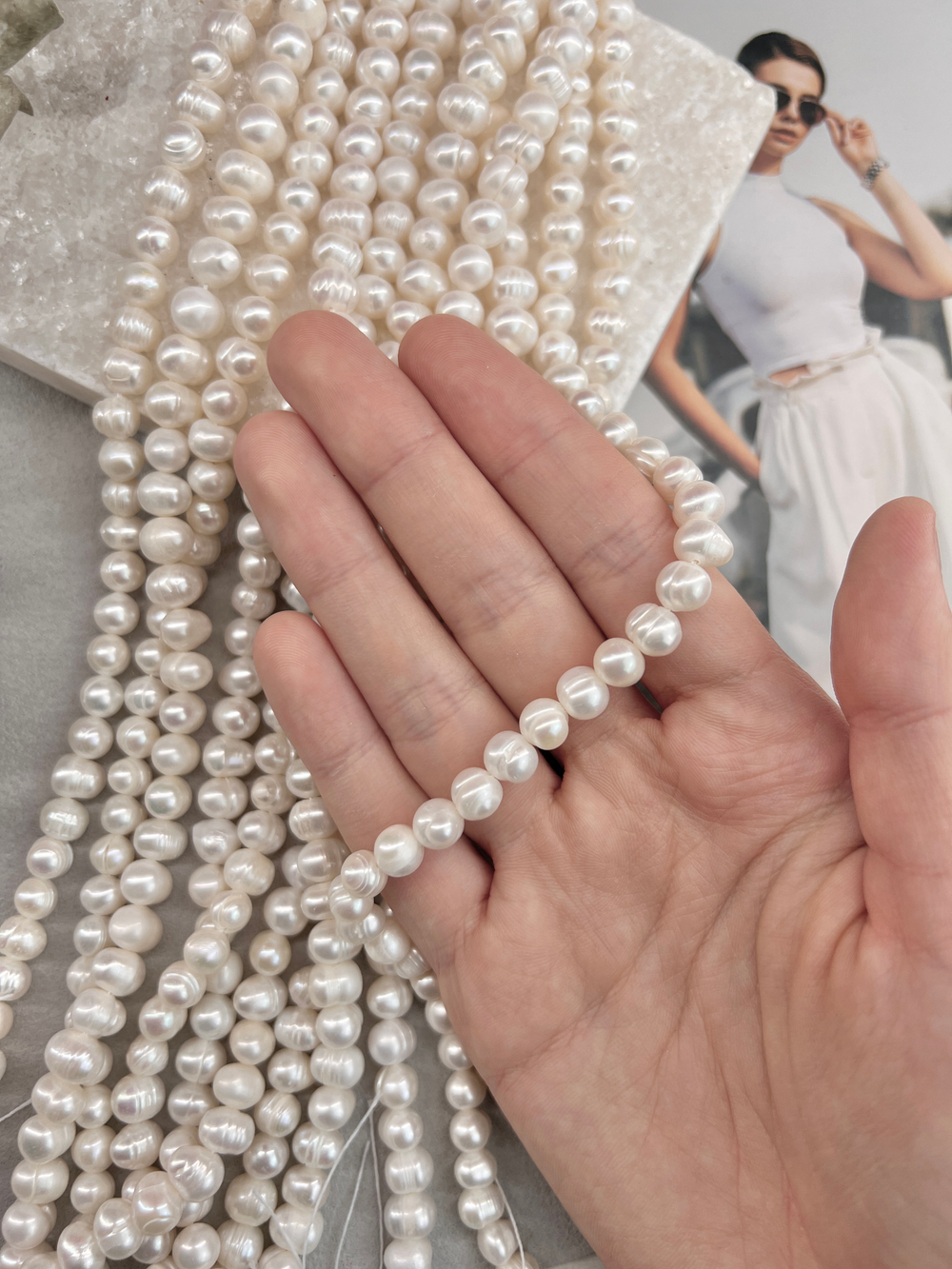 Натуральный барочный жемчуг 7-8 мм, нить 35 см