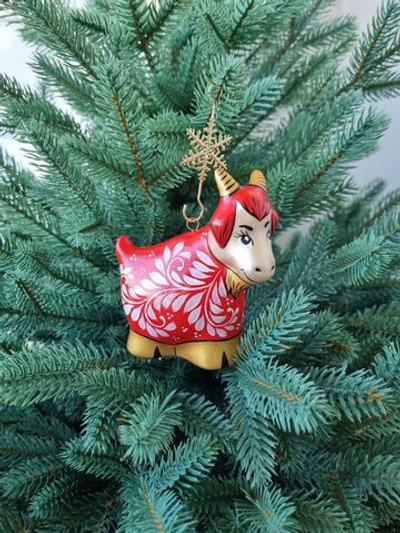 Фарфоровая игрушка огненная коза