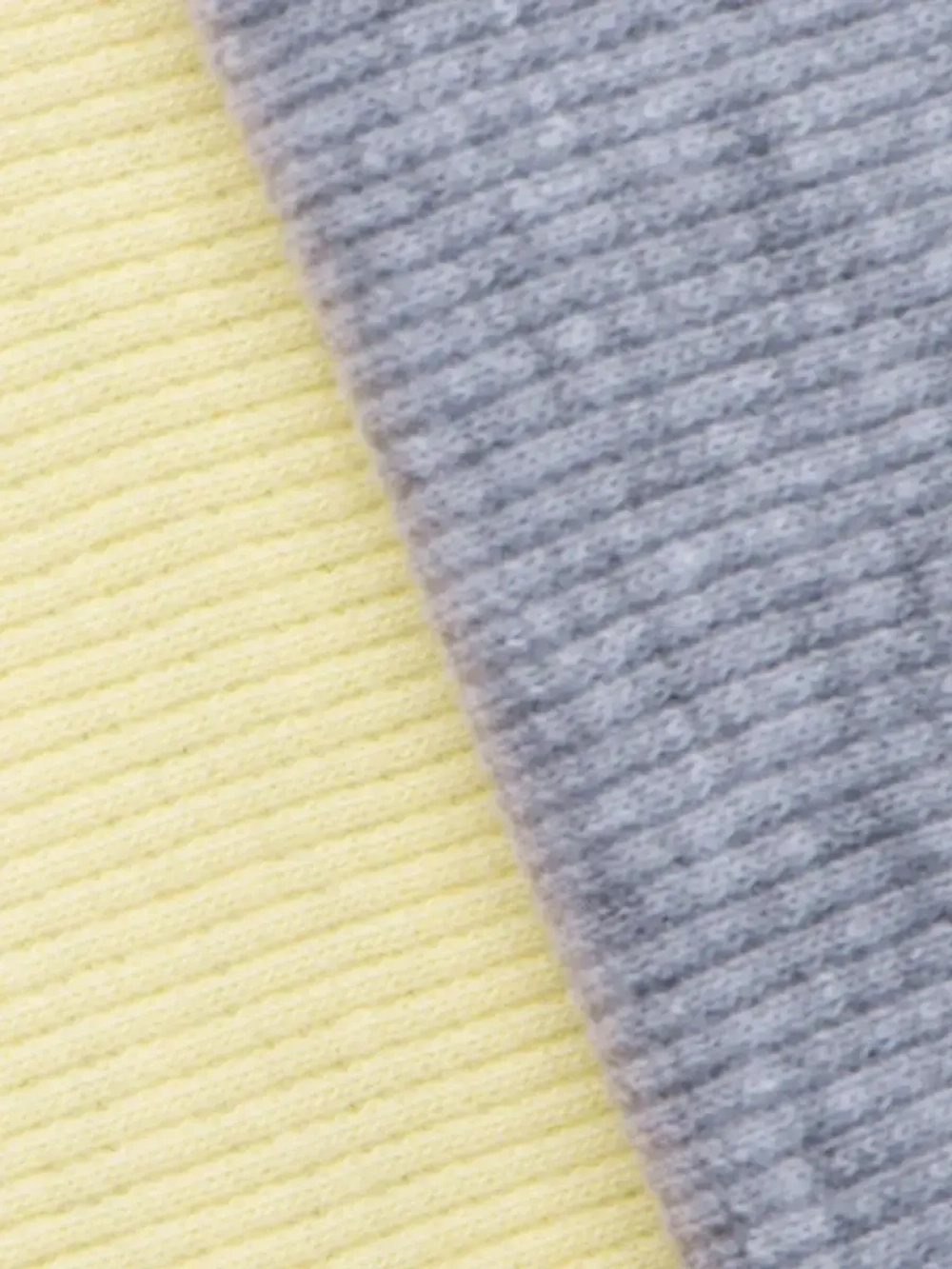 Шапка и снуд для малышей на осень