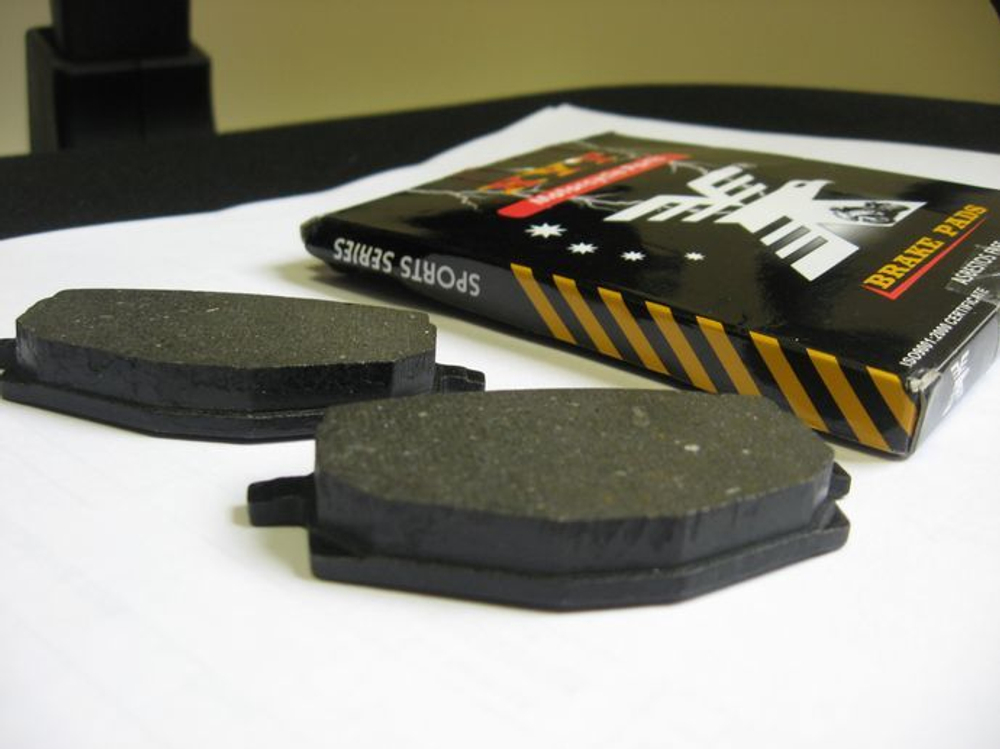 Передние тормозные колодки для мотоцикла Yamaha YBR125 арт. MCB812