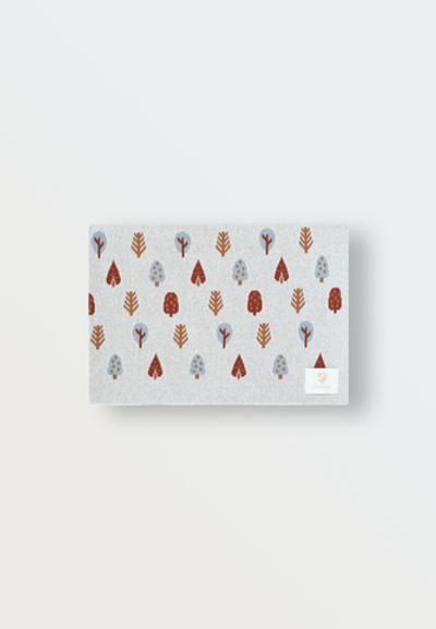 Плед вязаный (деревья)