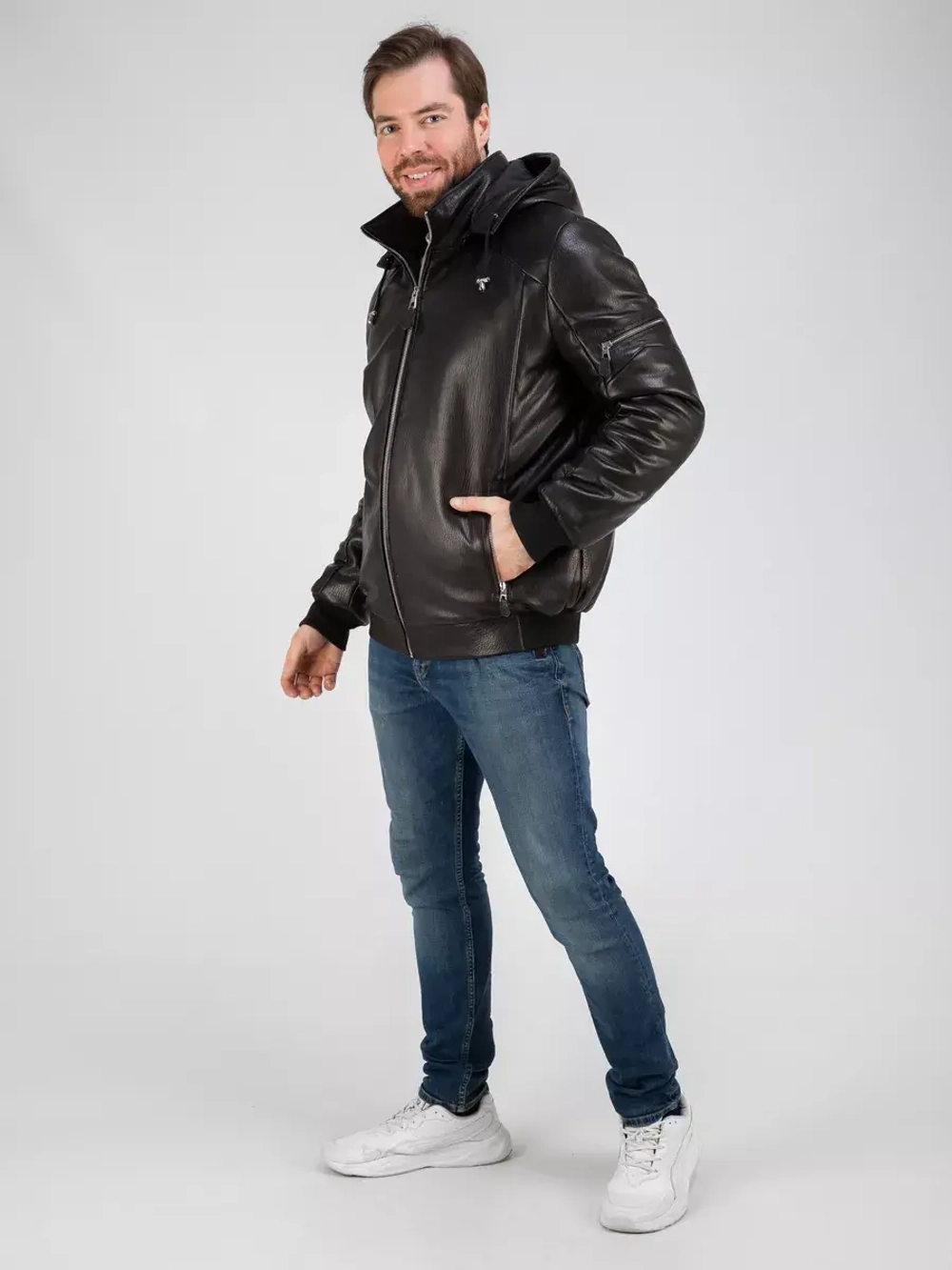 Куртка зимняя кожаная с капюшоном пуховик