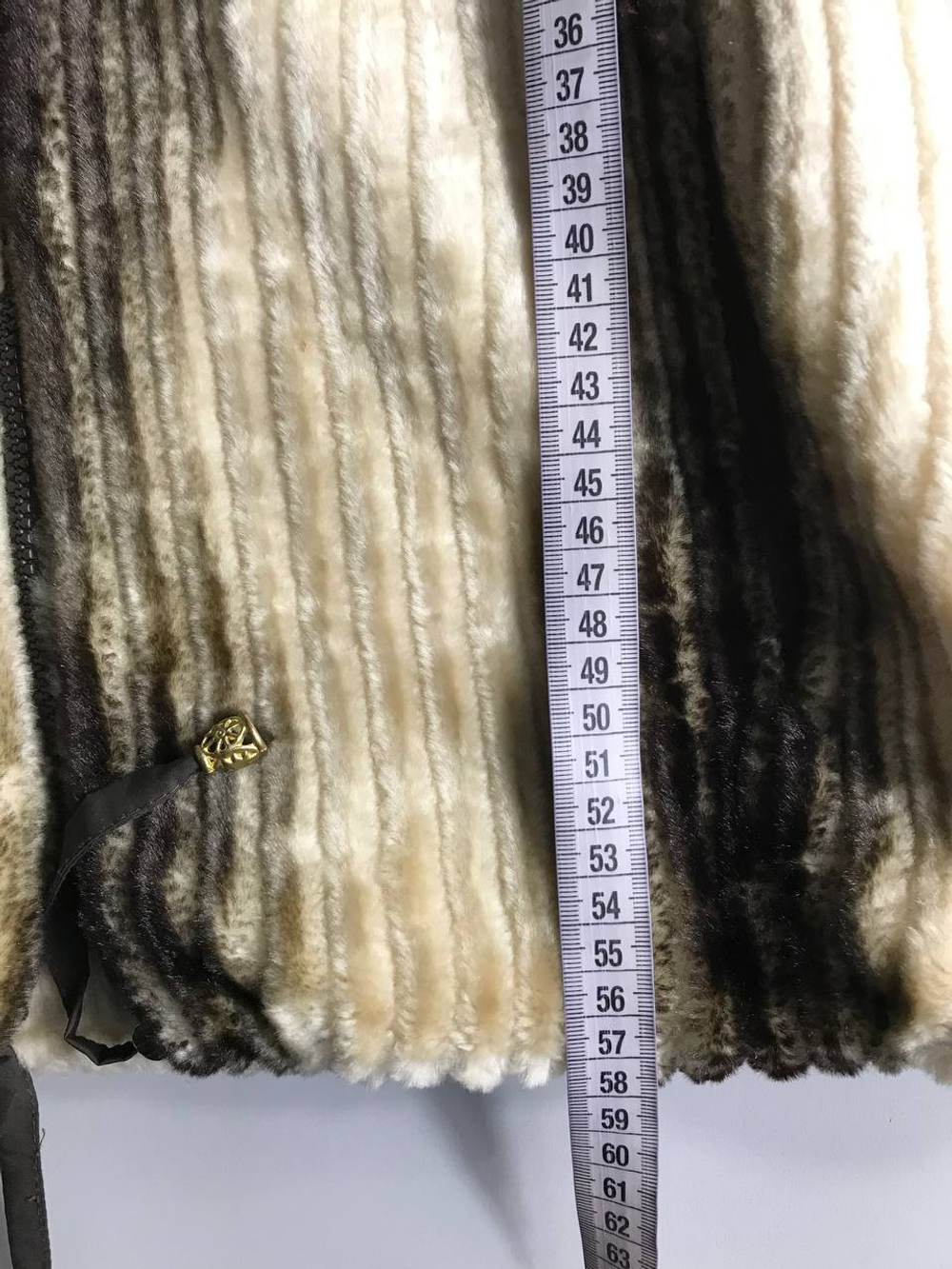 Шуба искусственная с утеплителем, еврозима 46-48 размер