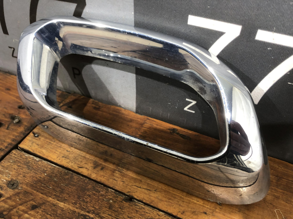 Насадка глушителя правая Mercedes GLE (V167) 18-нв Б/У Оригинал a1678857000