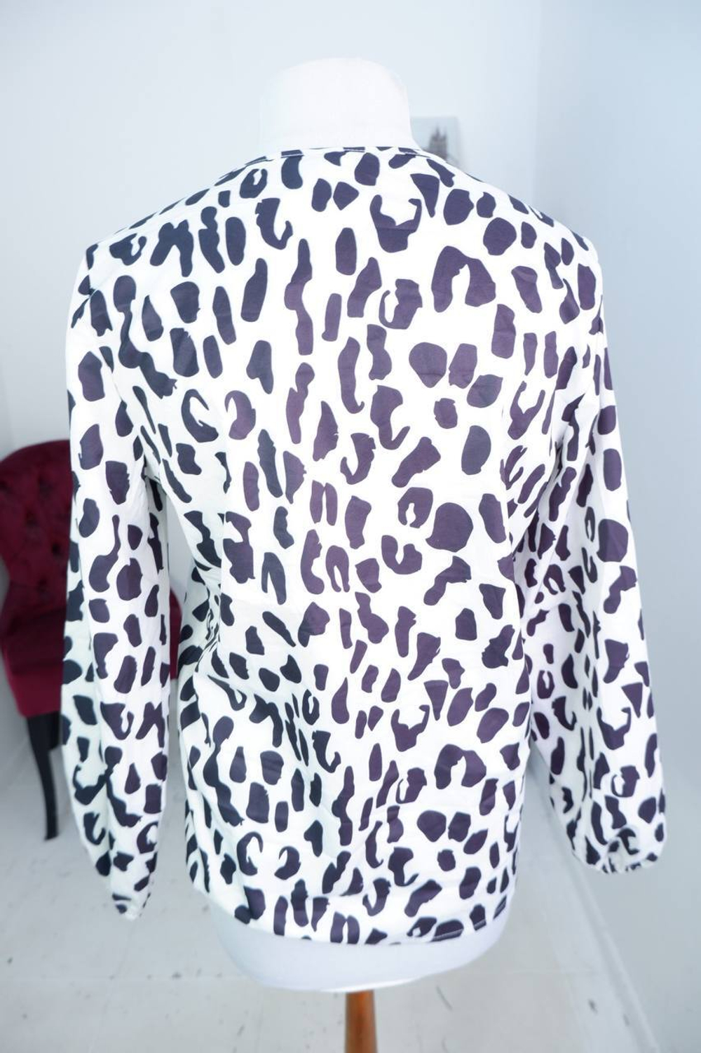 Блузка с монохромным принтом, маркировка М, визуально 46 размер