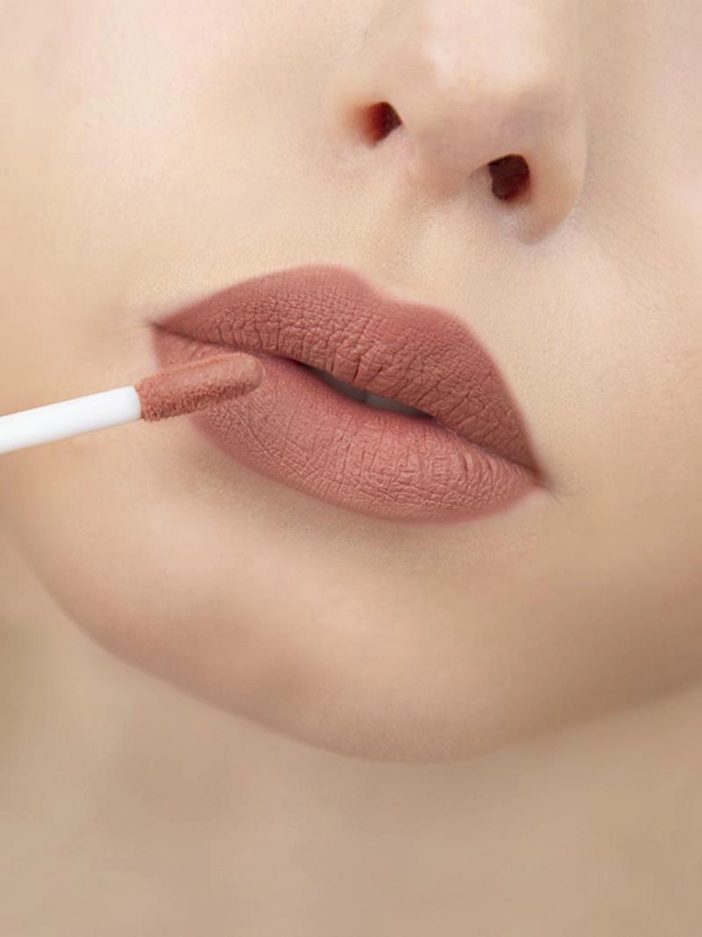 Блеск для губ LuxVisage Pin-up ultra matt 5 гр