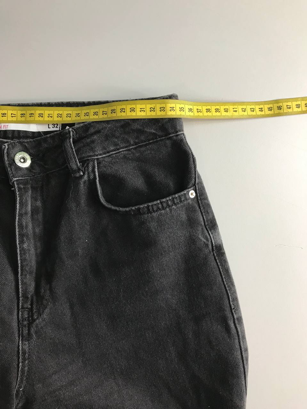 Джинсы Koton с порезами, маркировка 25, визуально на 40/42 размер