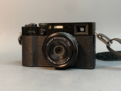 Fujifilm X100VI 1.900 кадров