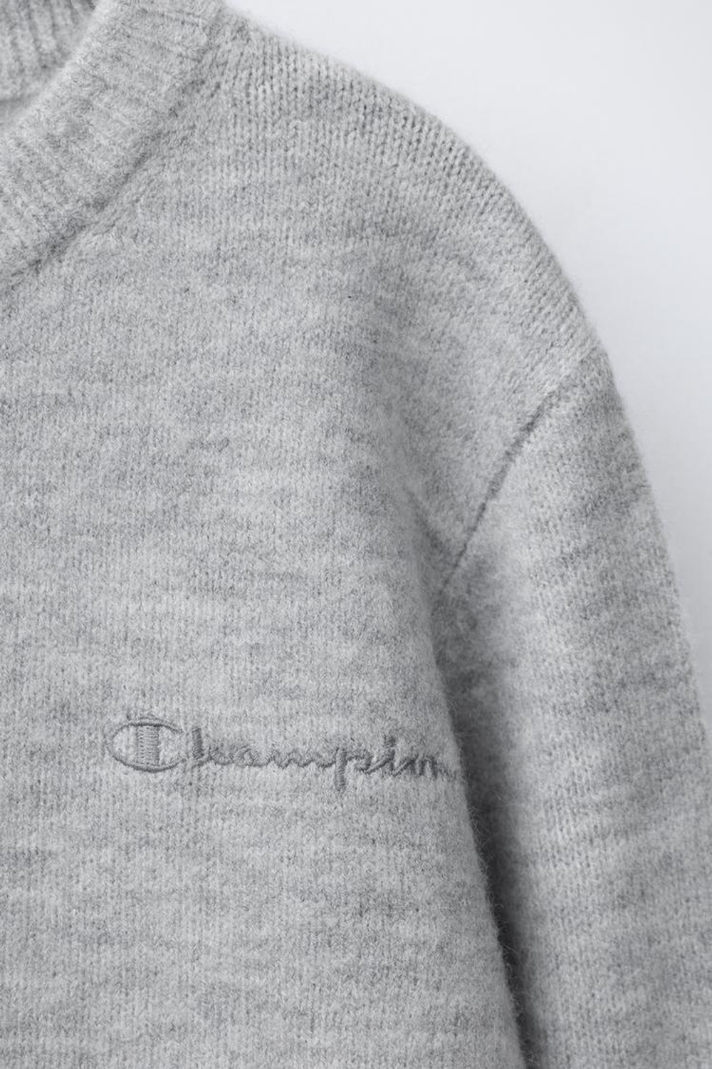 ZARA Х CHAMPION ® ТРИКОТАЖНЫЙ КАРДИГАН С НАШИВКАМИ, СЕРЫЙ МЕЛАНЖ