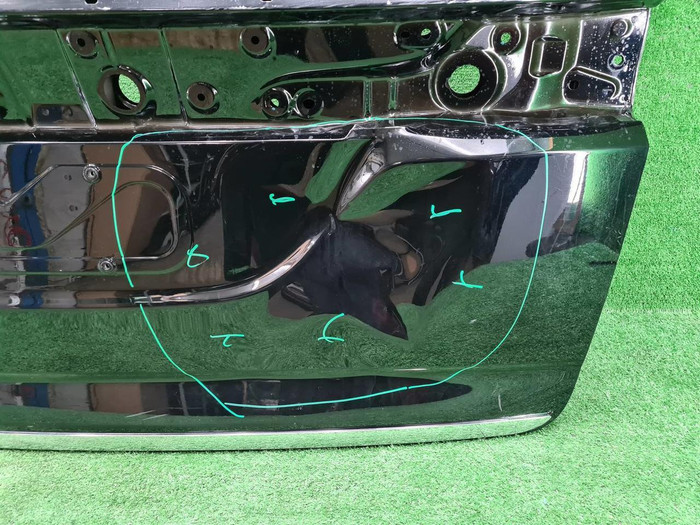 Крышка багажника Voyah Dream (2021-н.в.)