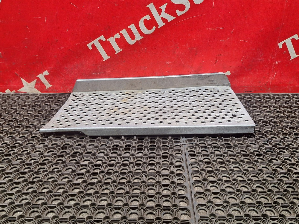 Трап над глушителем 2018г