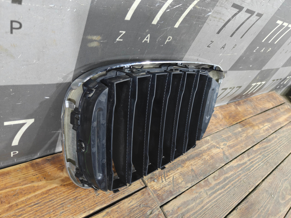 Решетка радиатора правая BMW X3 (G01), X4 (G02) 17-21 Б/У Оригинал 51137397466