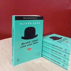 Arvadını şlyapa zənn edən adam