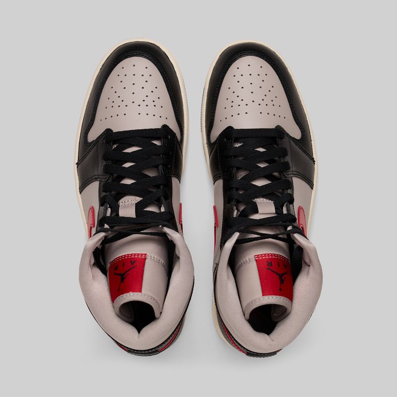 Кроссовки Jordan 1 Mid 