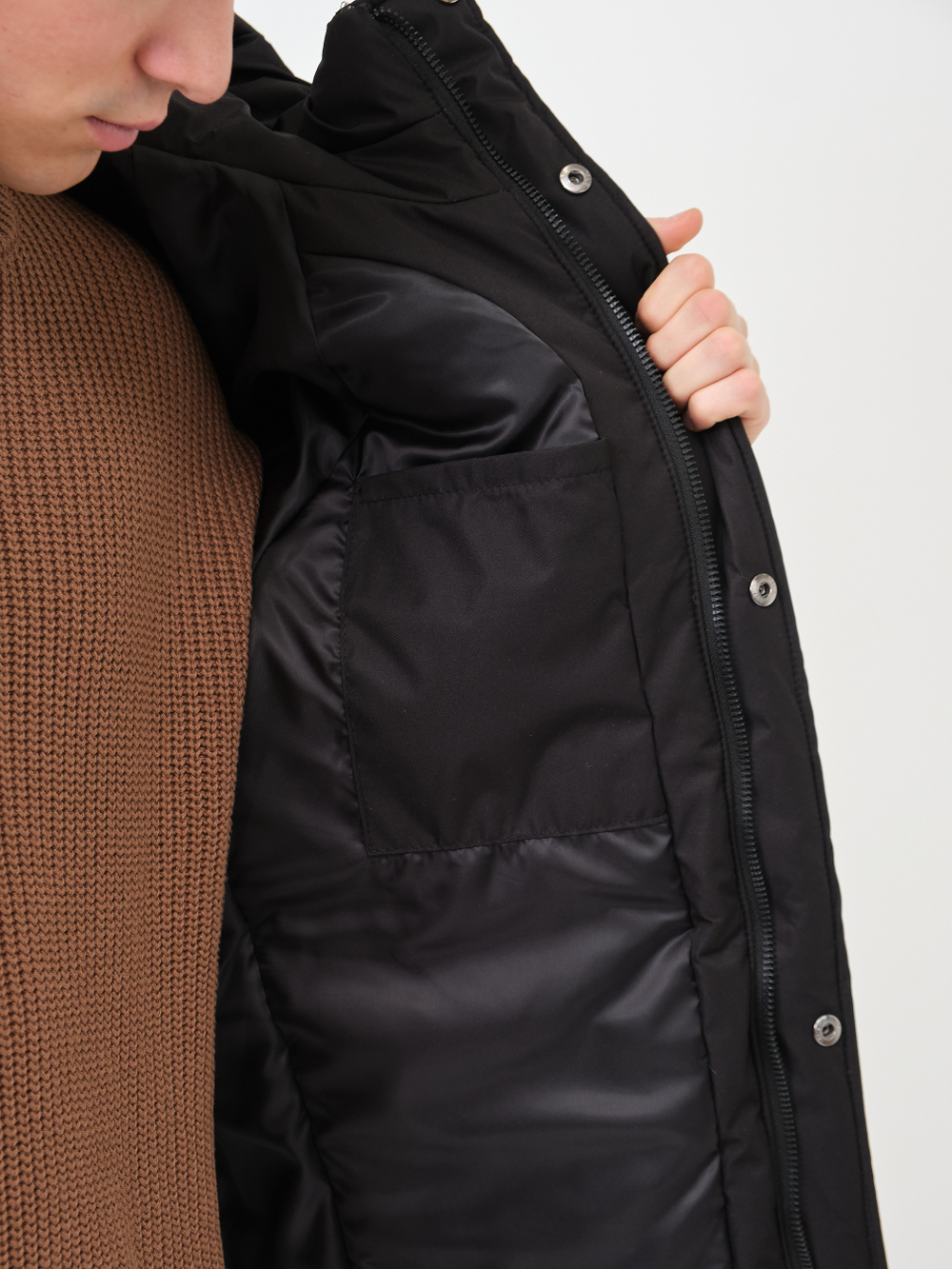 Куртка черная мужская зимняя с капюшоном мембрана