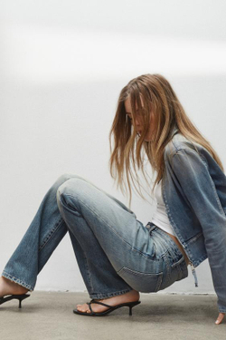 ZARA ДЖИНСЫ TRF BOYFRIEND СО СРЕДНЕЙ ПОСАДКОЙ, МОРСКОЙ СИНИЙ