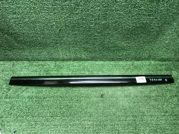 Накладка переднего бампера Москвич 3 (2022-н.в.)