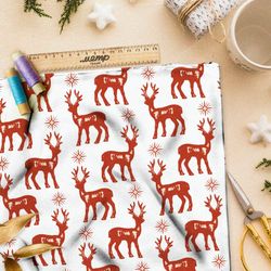 Ткань атлас красные олени и звёзды на белом фоне