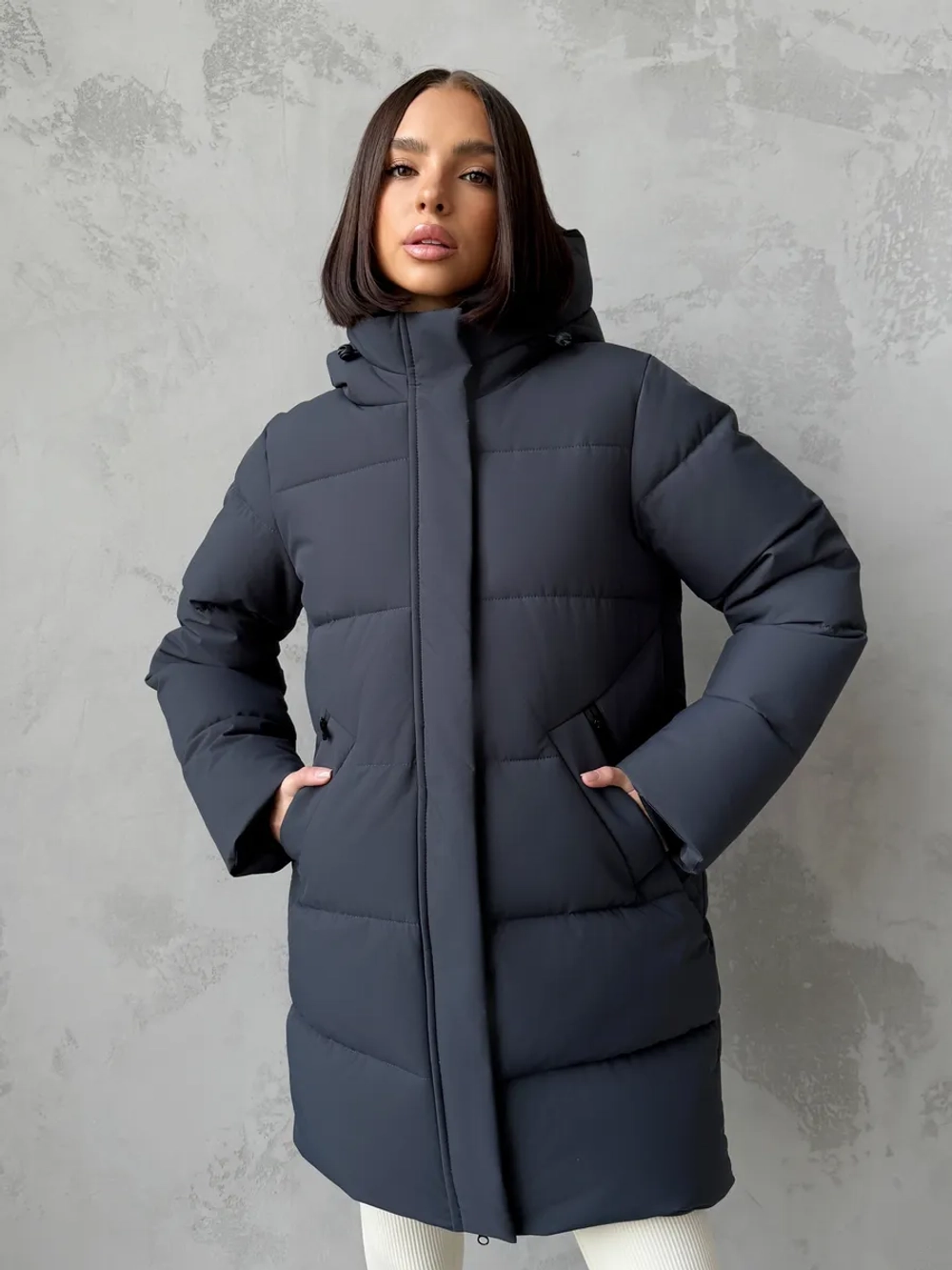 Куртка зимняя удлиненная с капюшоном