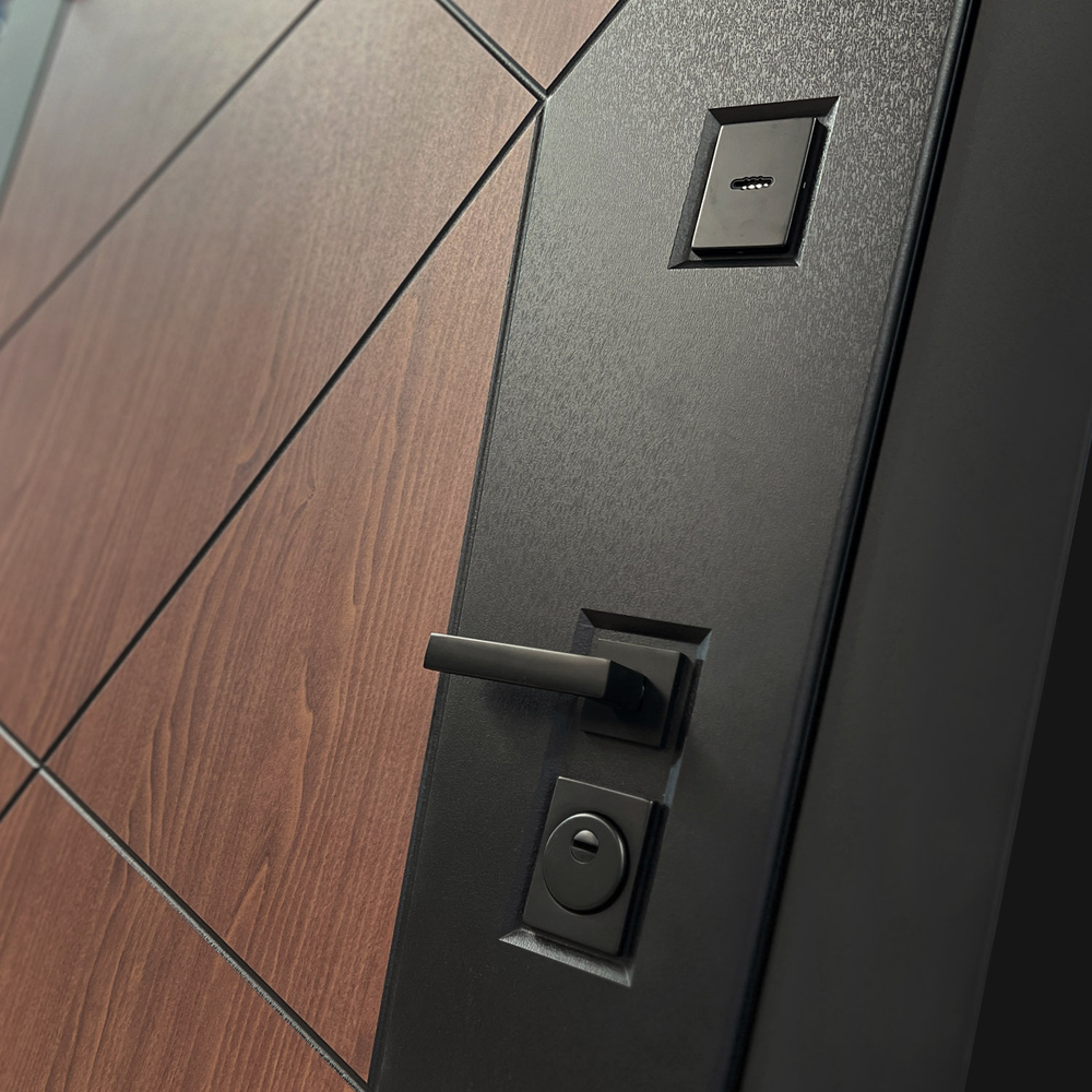 Входная дверь Бункер BN-14 - 13 Белый софт