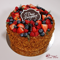 Декор торта Ягодная горка на день рождения кондитерская Sweet Visors Сладкие Козырьки. Кондитер Светлана Дегтерева. Домашние торты на заказ в СПБ. Мы создаем сладкие истории на любой вкус на юбилей, свадьбу, детский праздник. Торты для мальчиков и мужчин, для девушек и девочек. Вы можете заказать десерты ручной работы.