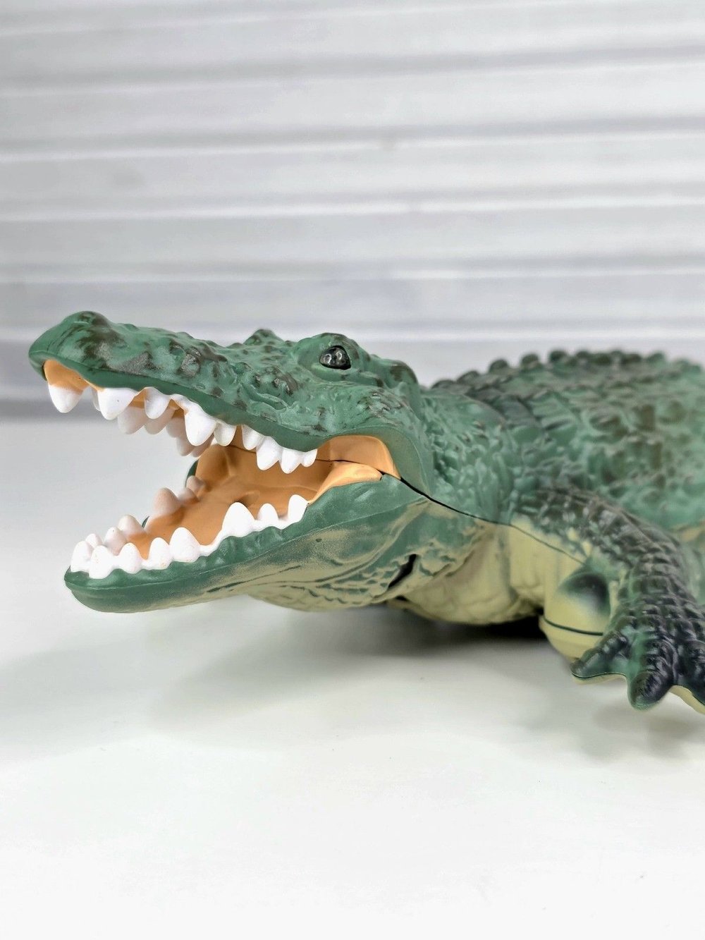 Игрушка Крокодил р-у, 27MHz, Размер: 20х15х11см. в коробке (201233391)