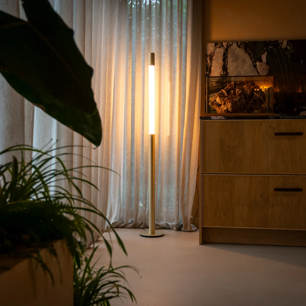 Floor design lamp De Slide by Georgious